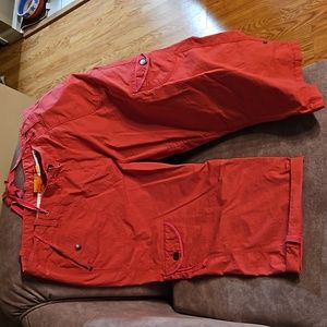 Salmon/pink colored capris